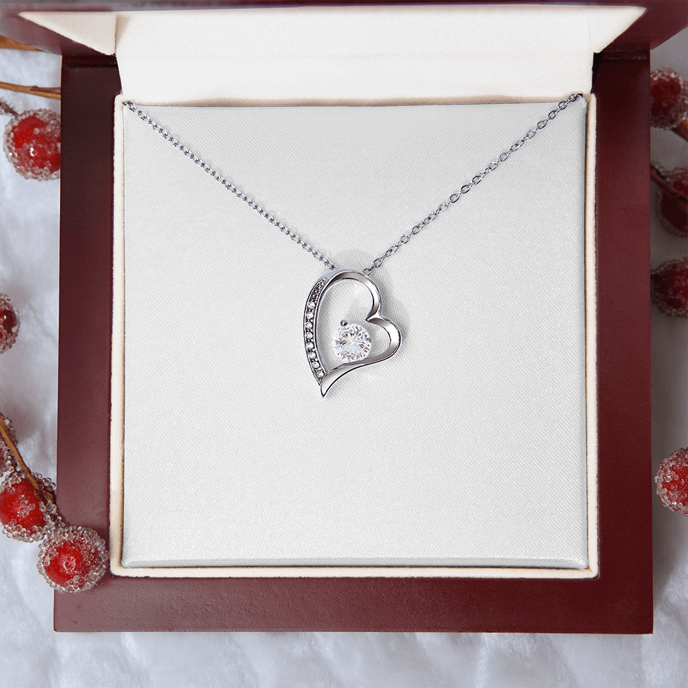 Forever Love Heart Necklace – Timeless Gift for Her