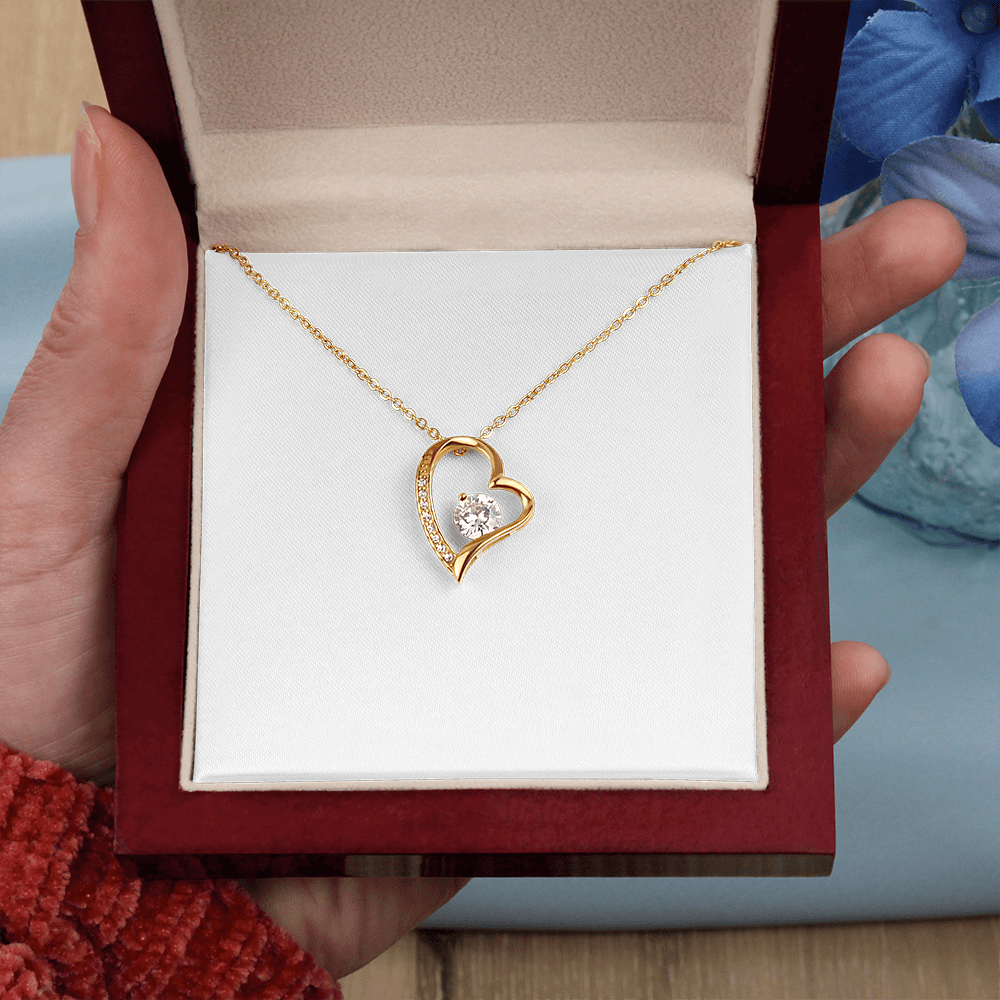 Forever Love Heart Necklace – Timeless Gift for Her