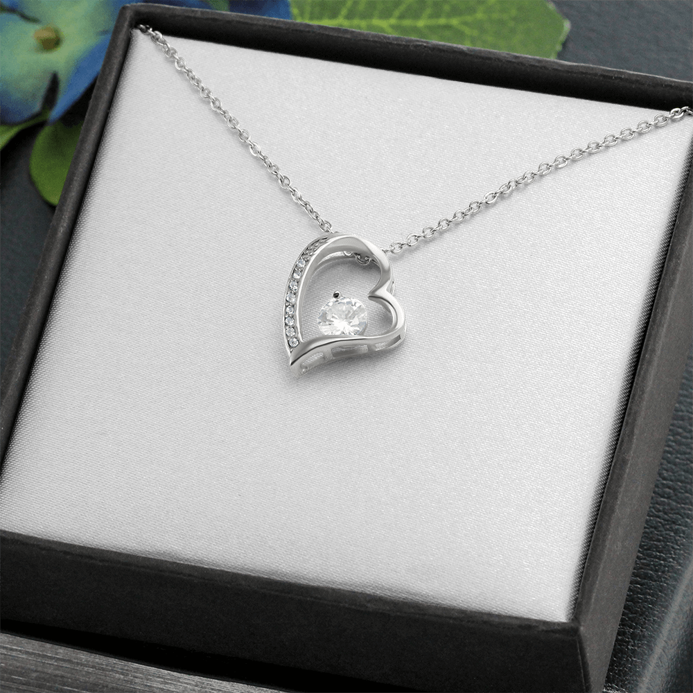 Forever Love Heart Necklace – Timeless Gift for Her