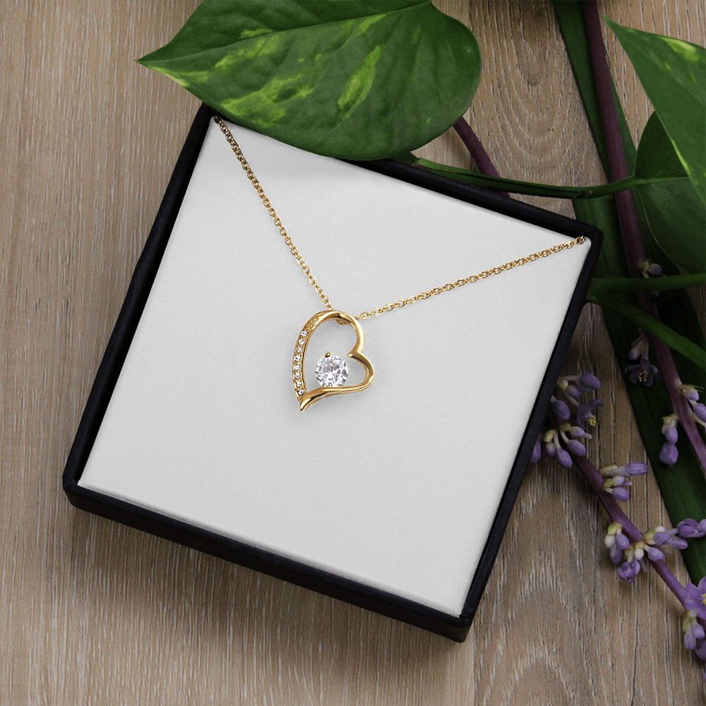 Forever Love Heart Necklace – Timeless Gift for Her